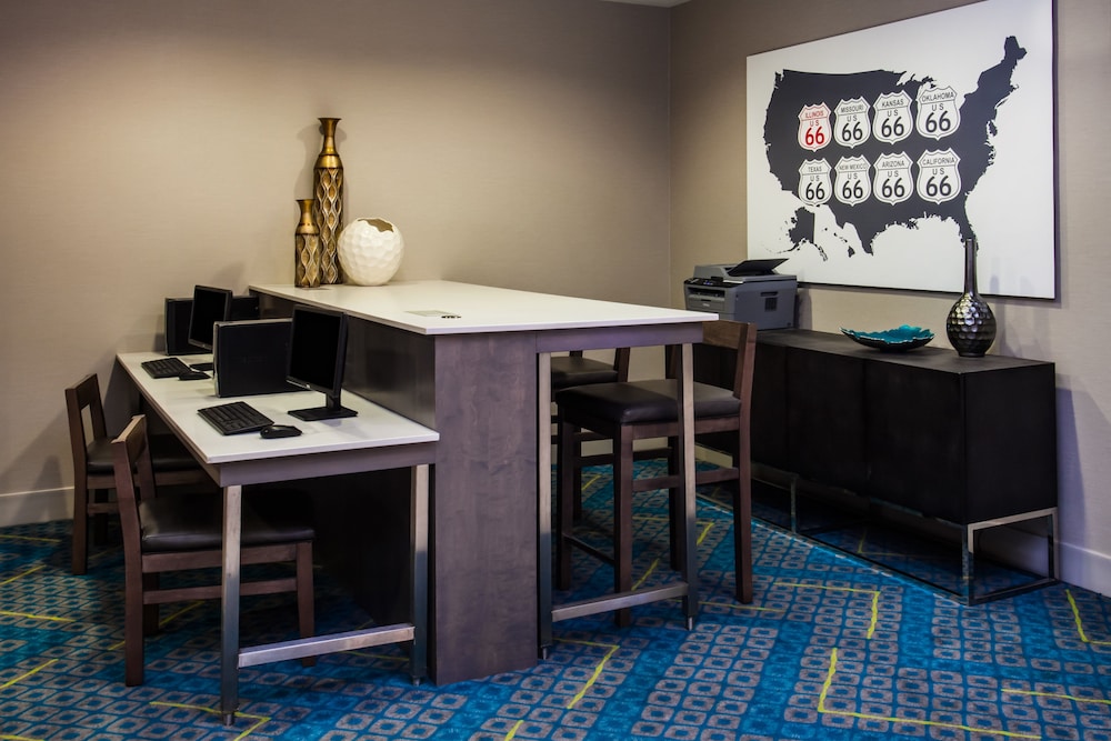 Holiday Inn Express & Suites Litchfield West by IHG - photo 26