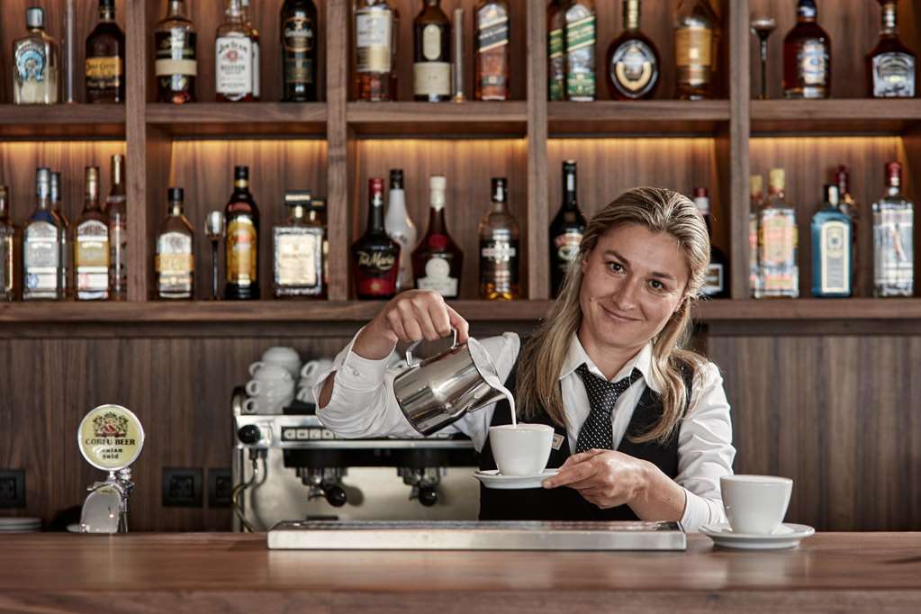 מזון ומשקאות