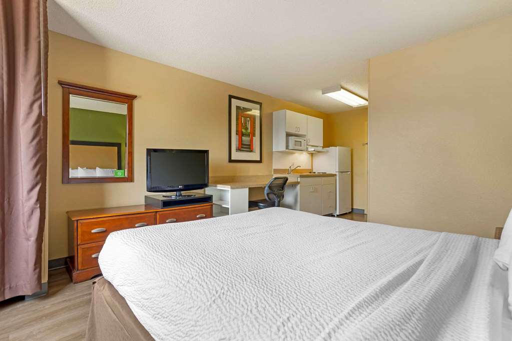 Extended Stay America Select Suites Houston Sugar Land - photo 13