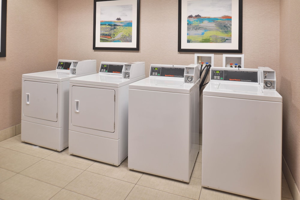 Hampton Inn & Suites Bend - photo 40