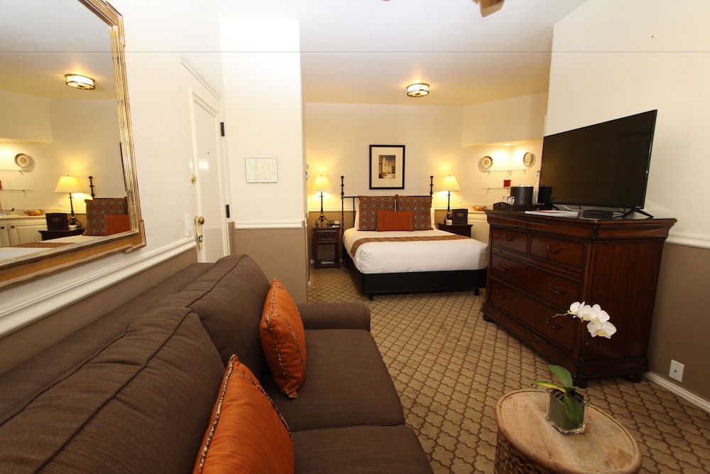 Cypress Inn - photo 55