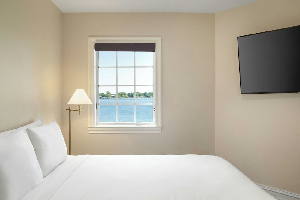The St. Clair Inn - photo 58