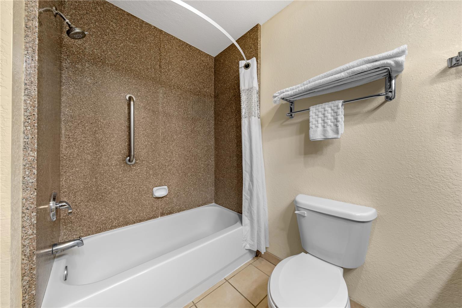 Best Western Plus Shamrock Inn & Suites - photo 40