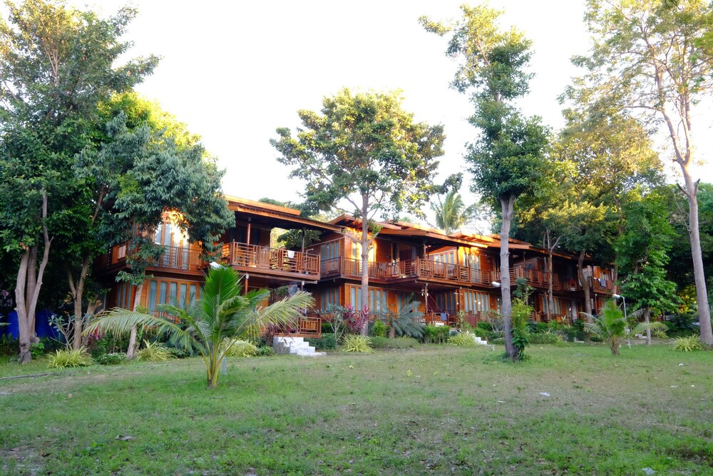 Long Bay Resort in Satun, Thailand