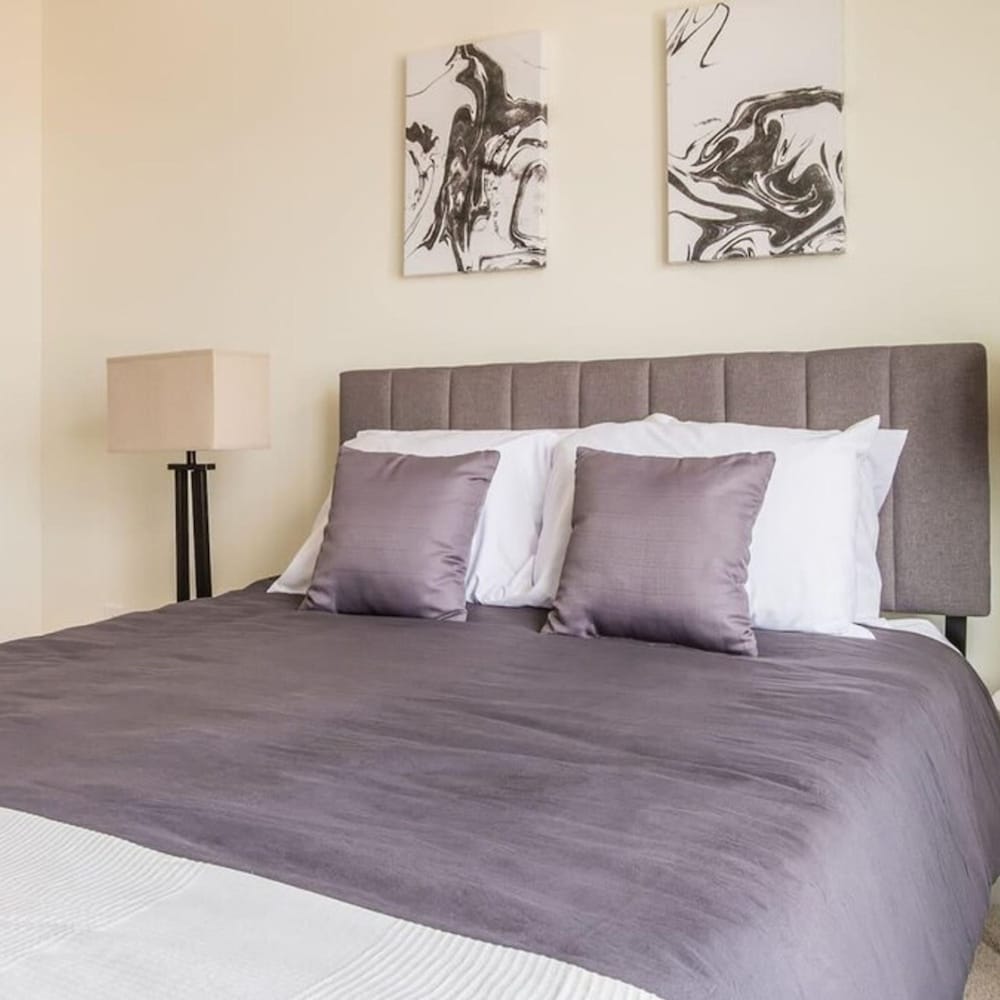 Stunning Nulu 1br Cozysuites 03 — Louisville