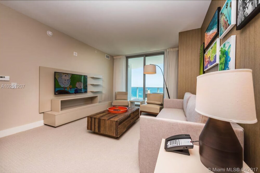 Great Ocean & Bay Views 1 Bed 1 Bath @ Hyde Resort - photo 15