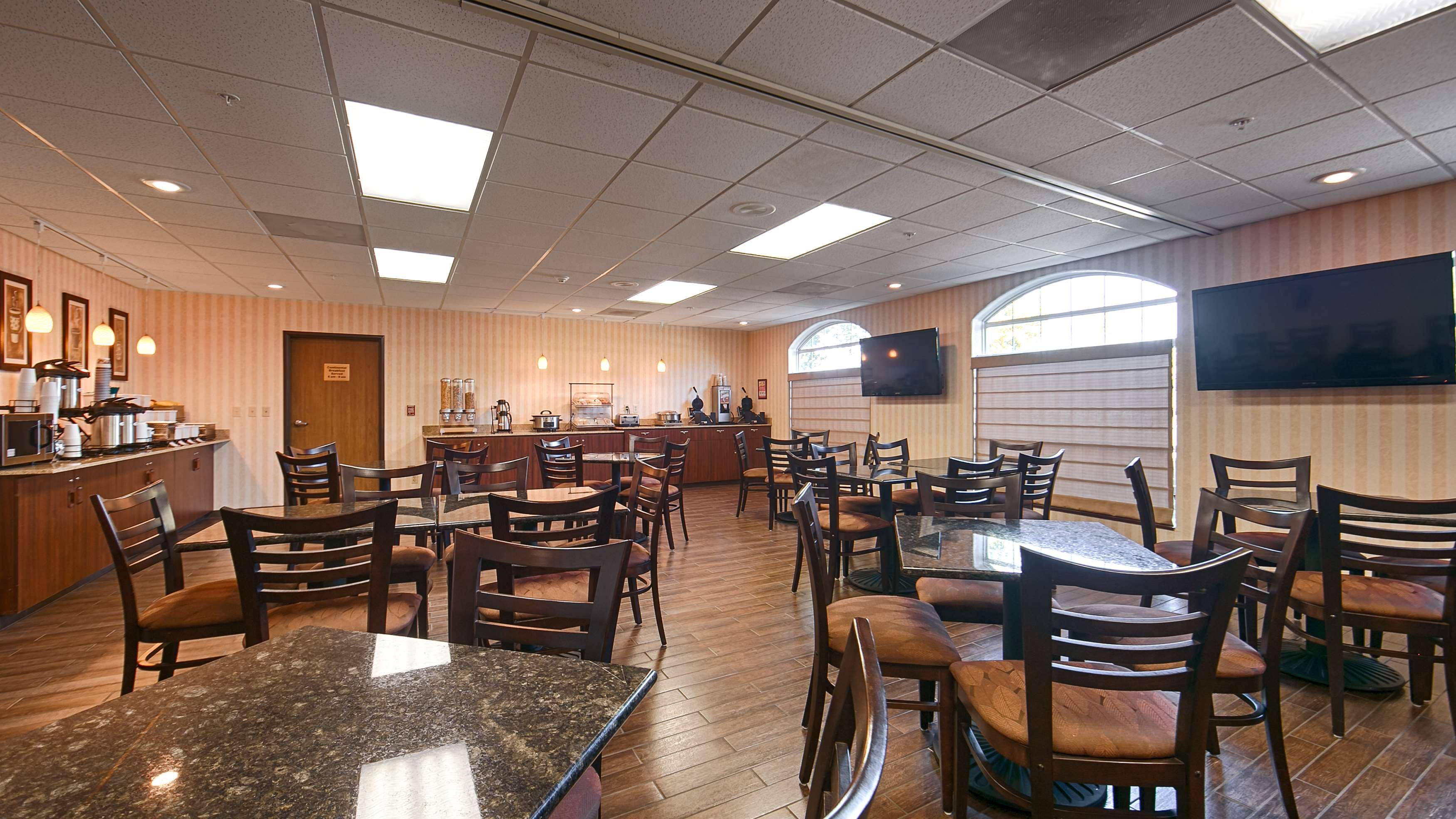 Best Western Plus Meridian - photo 23