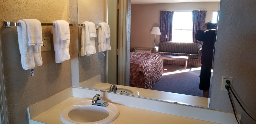 Sweetwater Inn - photo 7