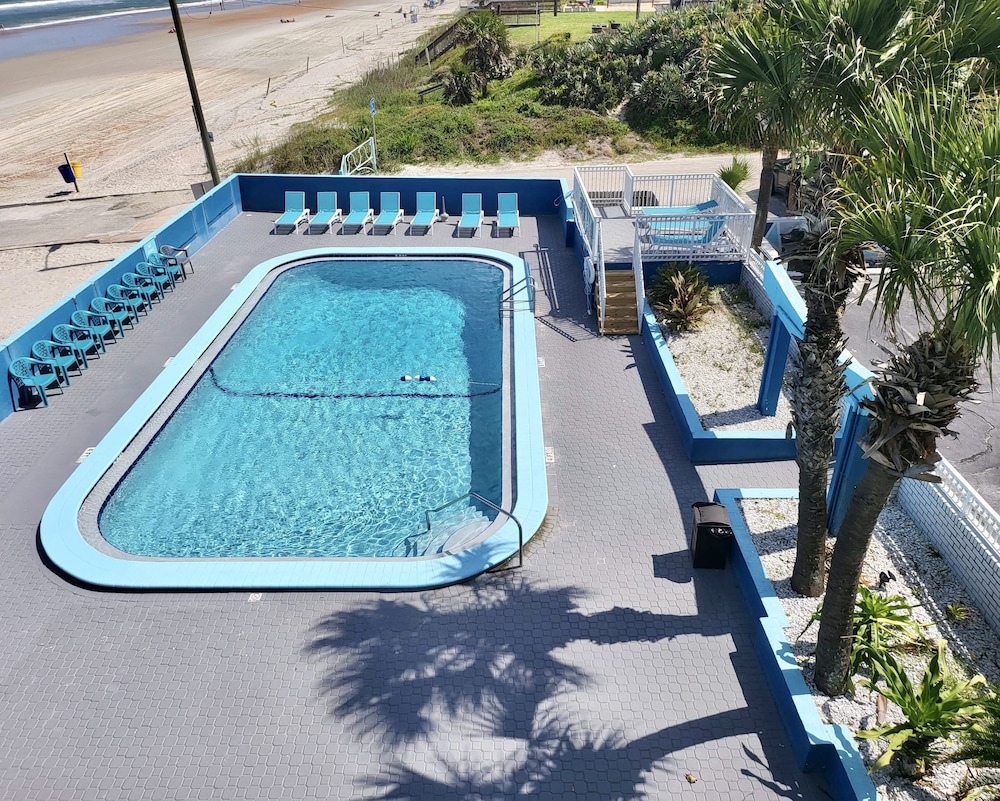 Chateau Mar Beach Resort - photo 35