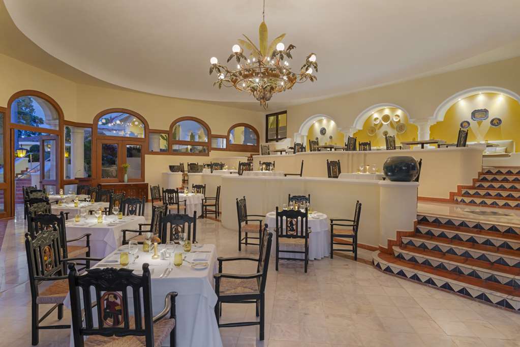 EMILIANO RESTAURANT Casa Velas Velas Resorts