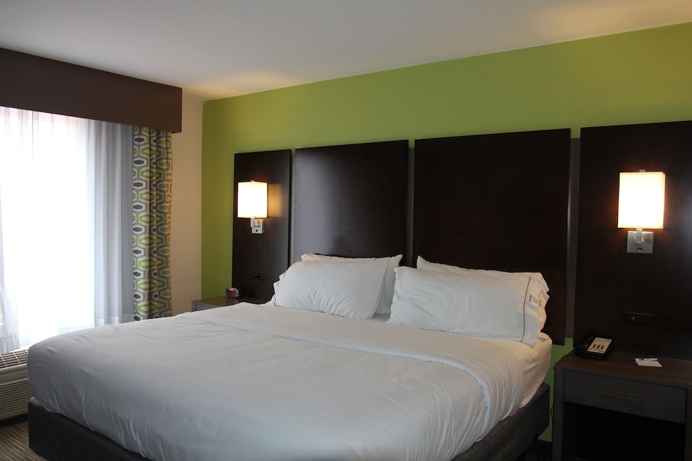 Holiday Inn Express & Suites Sweetwater by IHG - photo 13