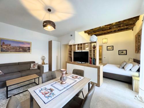 Helena Apartments — 4-Star Luxury Hotel in Palermo, Italy
