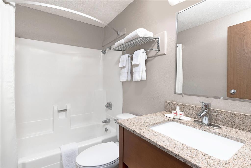 Super 8 by Wyndham Miles City - photo 23
