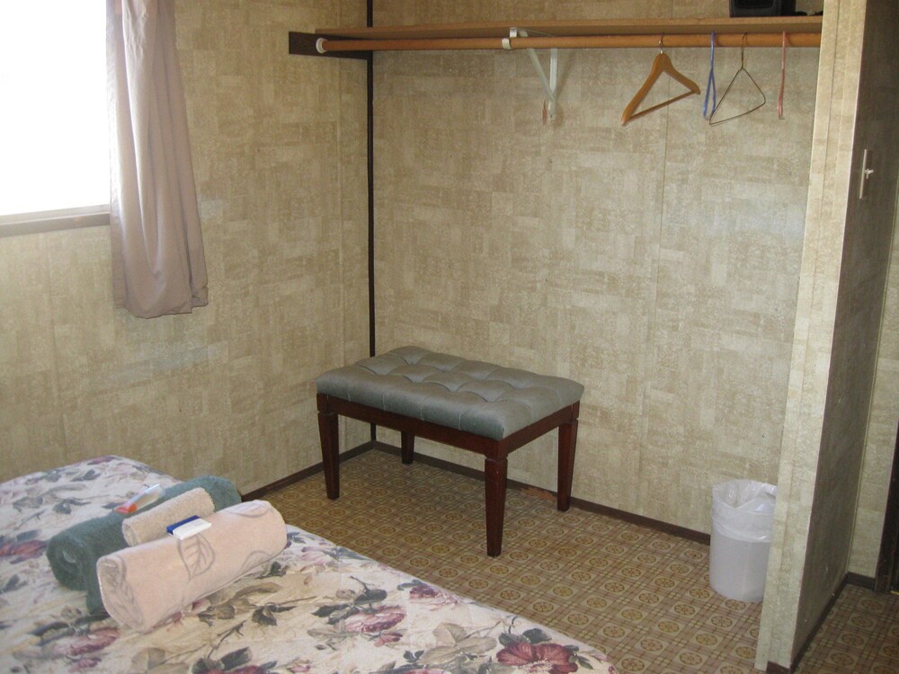 1202 Motor Inn — Unknown City — photo 5