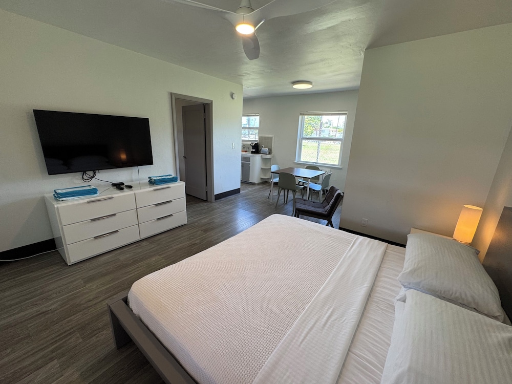 Rolo Beach Hotel - photo 22