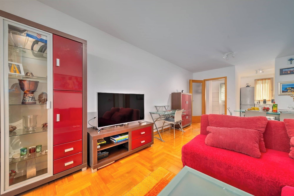 Cityscape Comfort Apartment With Garage — 4-Star Luxury Hotel in Zagreb, Croatia
