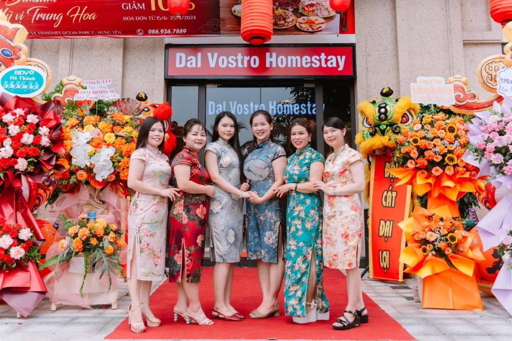 Dal Vostro Homestay Vinhomes Ocean Park 2 — 5-Star Luxury Hotel in Van Giang, Vietnam