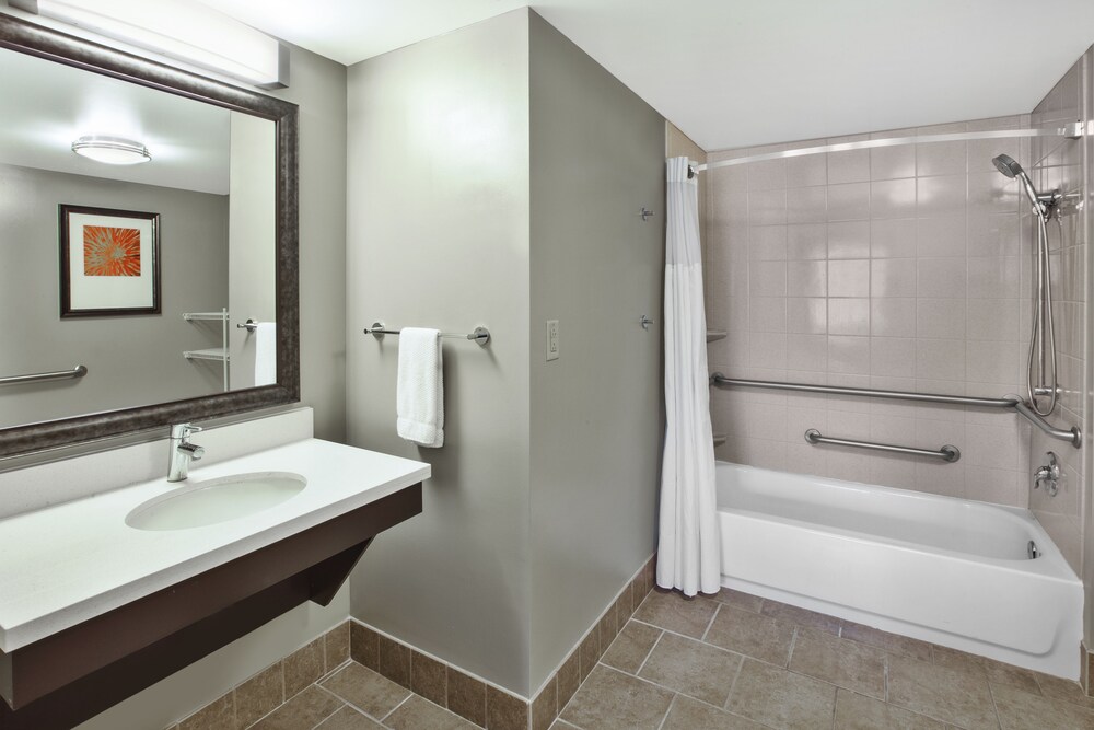 Staybridge Suites Cleveland Mayfield Heights Beachwood by IHG - photo 29