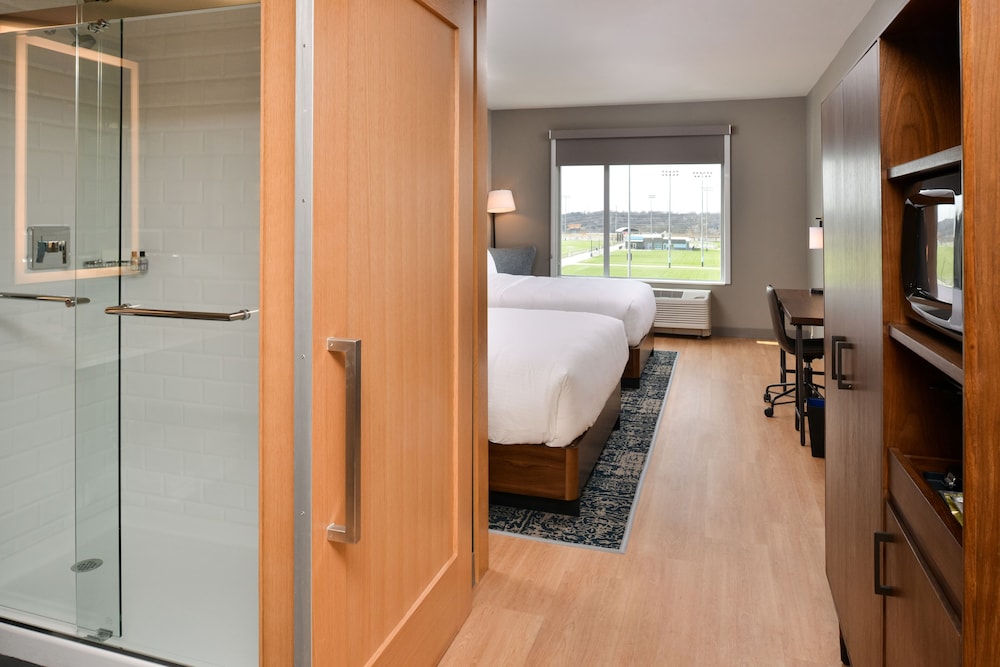 Four Points by Sheraton Kansas City Olathe - photo 11