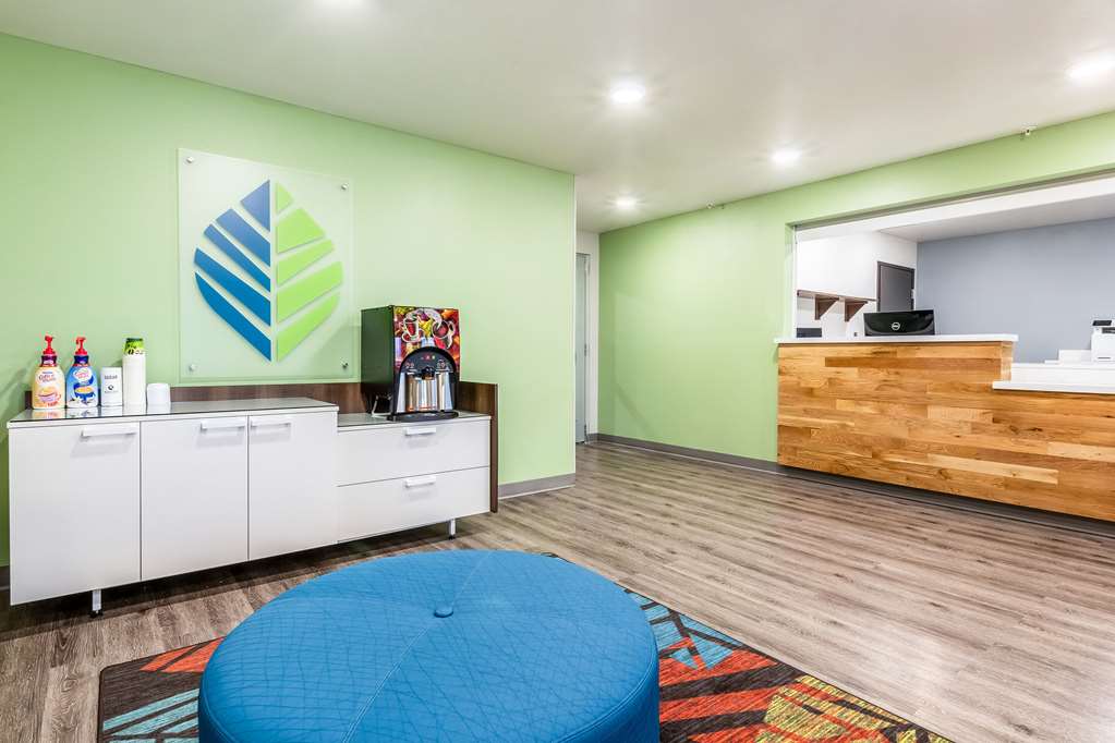 WoodSpring Suites Indianapolis Airport South - photo 7
