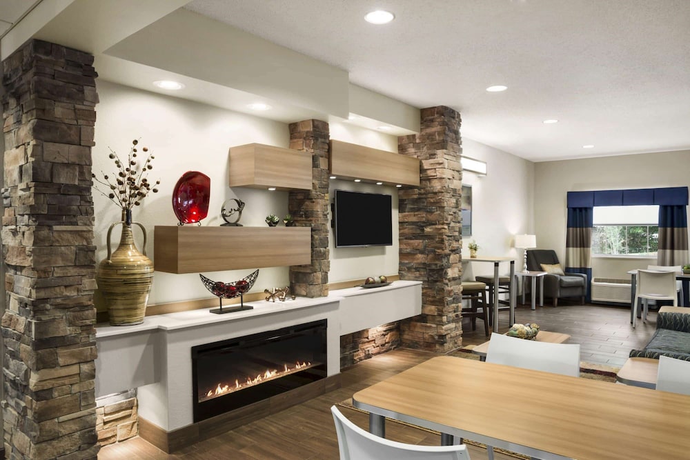 Microtel Inn & Suites By Wyndham Lynchburg - photo 16