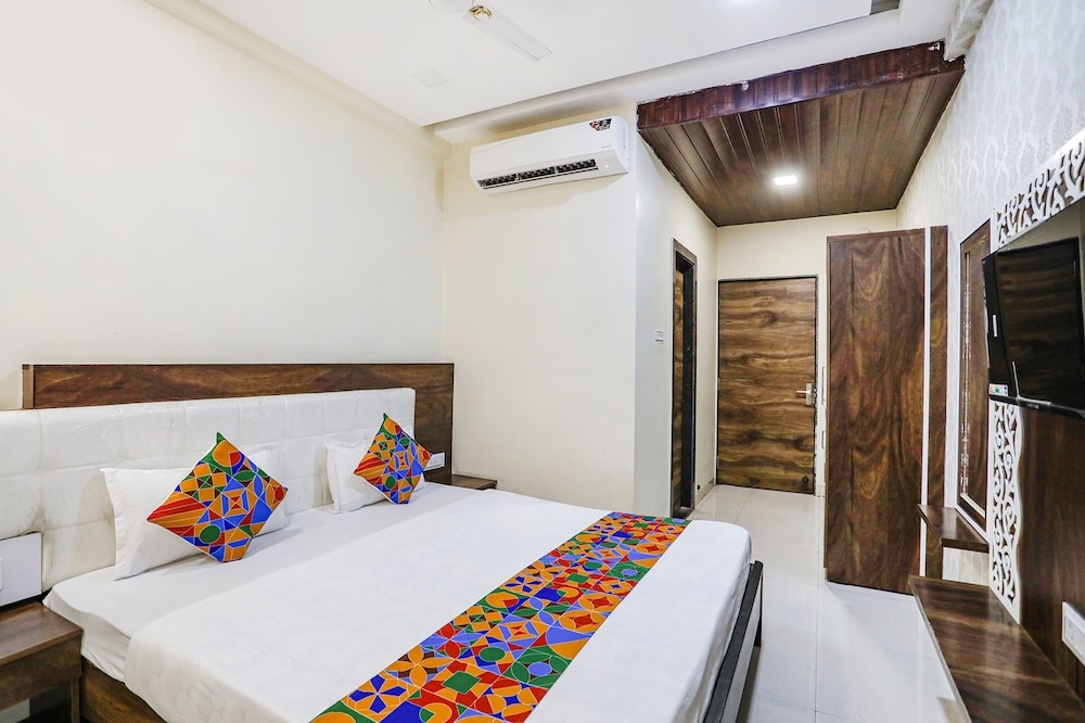 Fabexpress Sky Maulshree - last minute hotel in Raipur