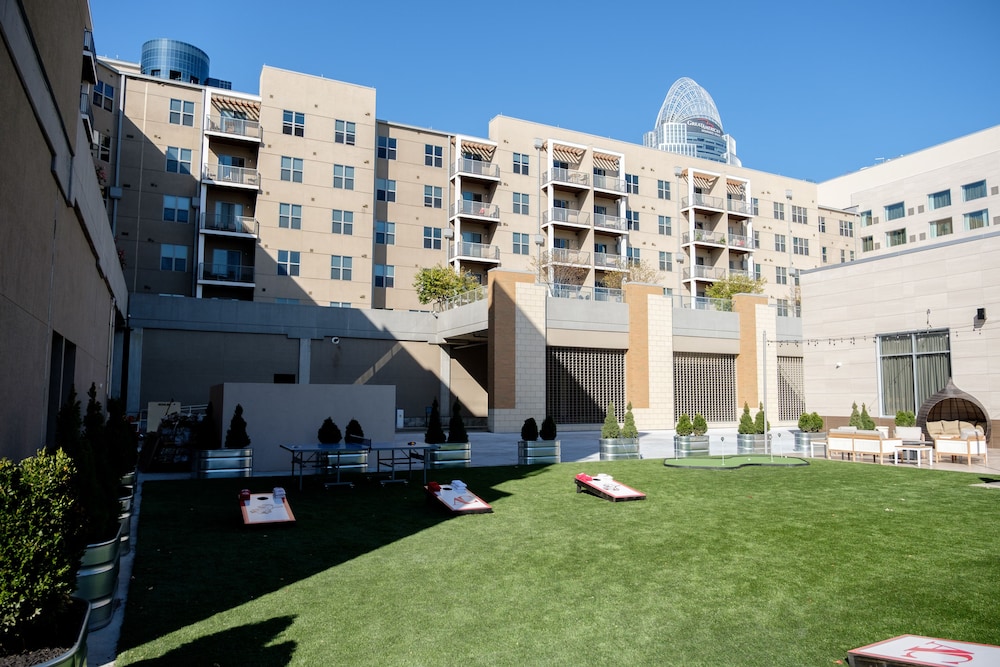 AC Hotel by Marriott Cincinnati at The Banks - photo 64