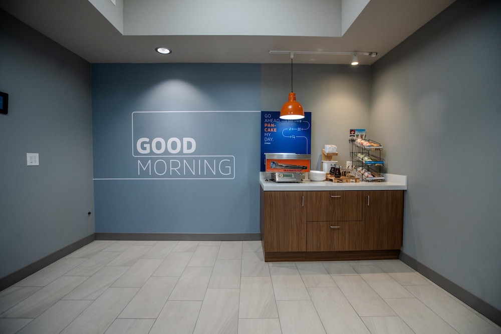 Holiday Inn Express Cleveland by IHG - photo 52