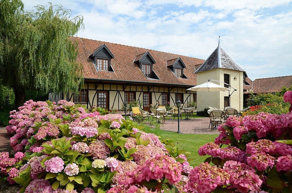 Hotel Et Restaurant Le Fiacre A Quend Plage — Quend