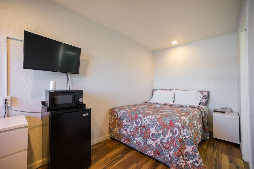 Berkeley Inn - photo 9