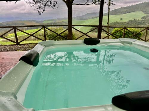 Romantic love nest villa Spa in Beautiful Umbria — 4-Star Luxury Hotel in Montecchio, Italy
