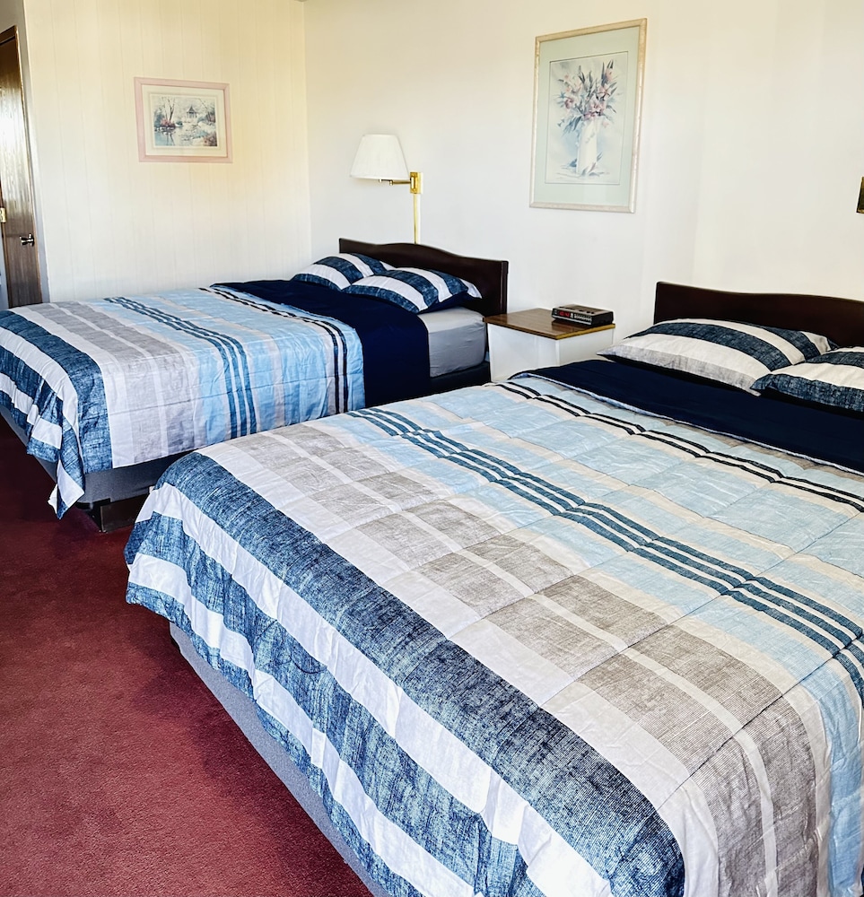The Davenport Motel - photo 8