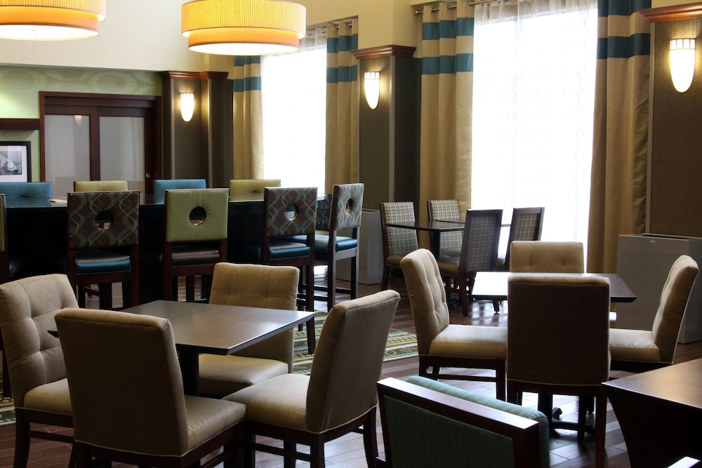 Hampton Inn & Suites Paducah - photo 32