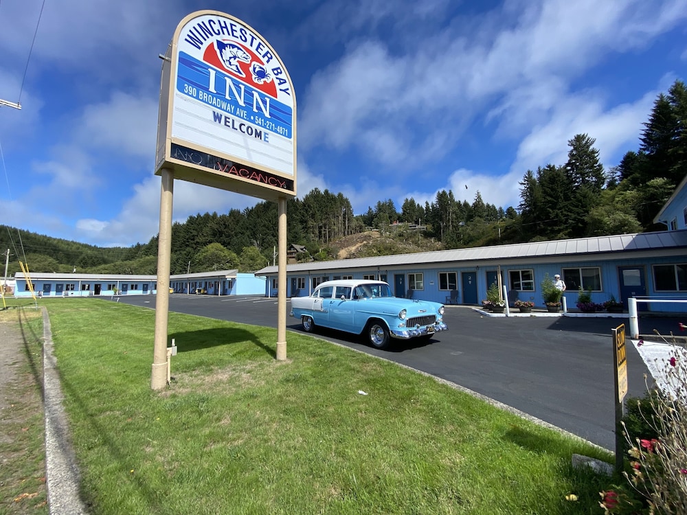 Winchester Bay Inn - photo 32
