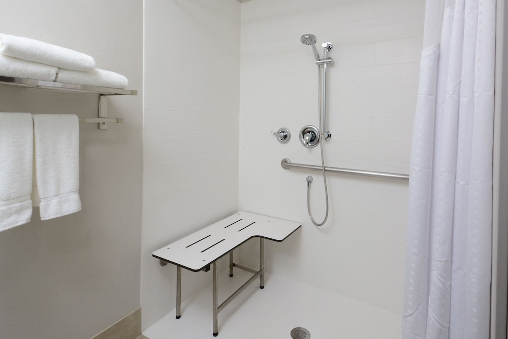 Holiday Inn Express & Suites Raleigh Durham Airport at RTP by IHG - photo 32