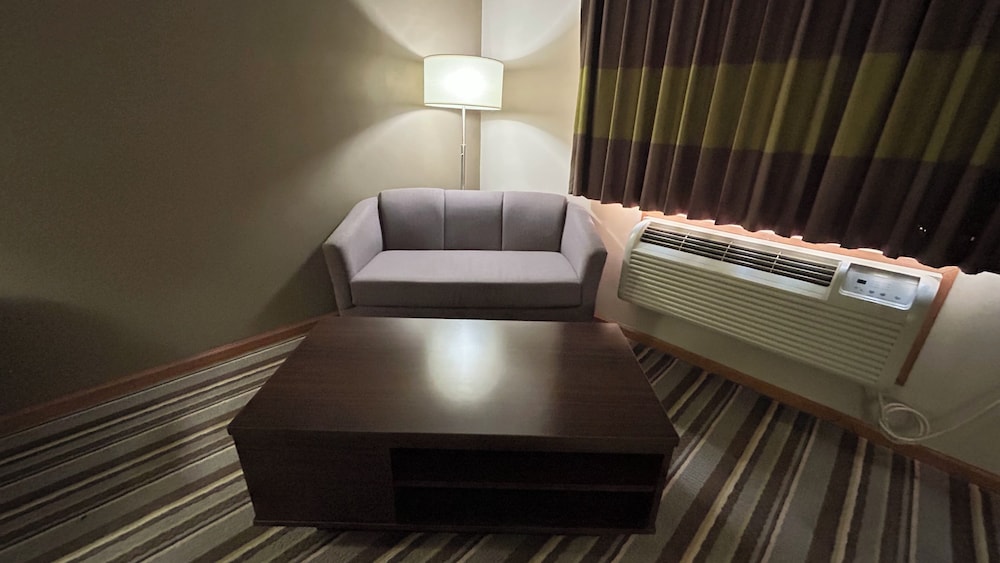 Super 8 by Wyndham Gilman - photo 16