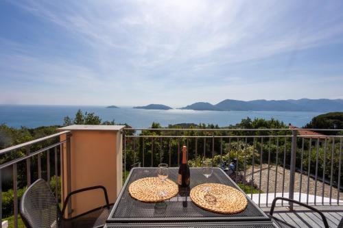 Villa Zanelli — 4-Star Luxury Hotel in Lerici, Italy
