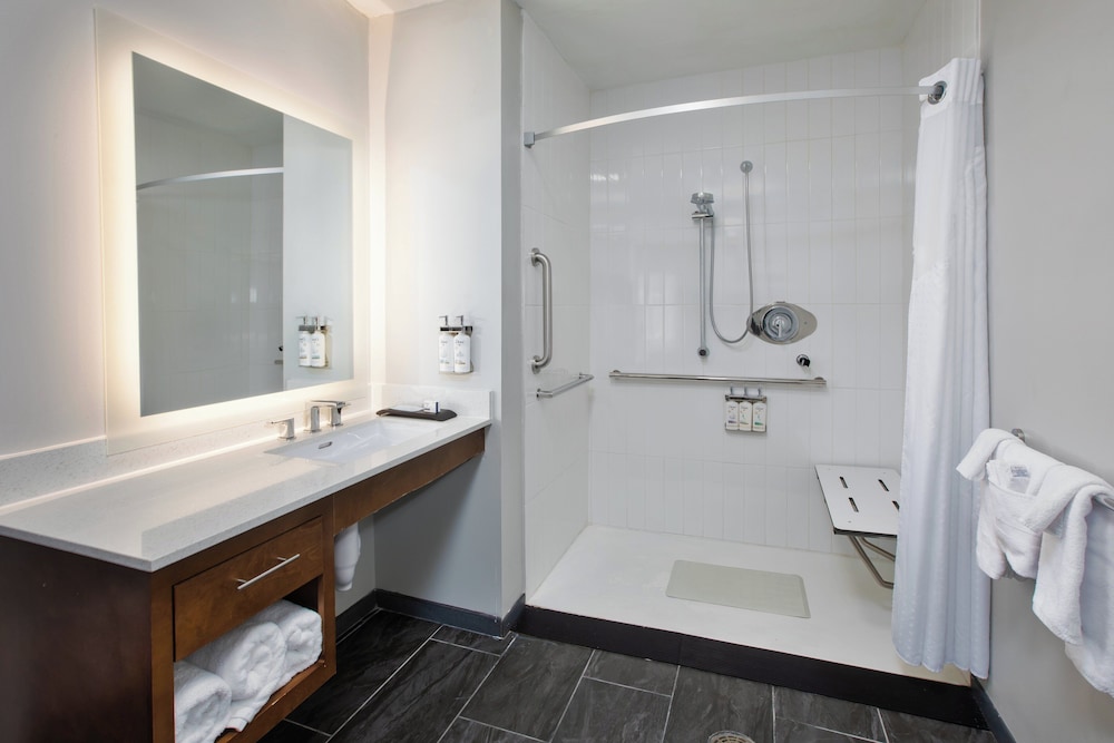 Staybridge Suites Ames - photo 23