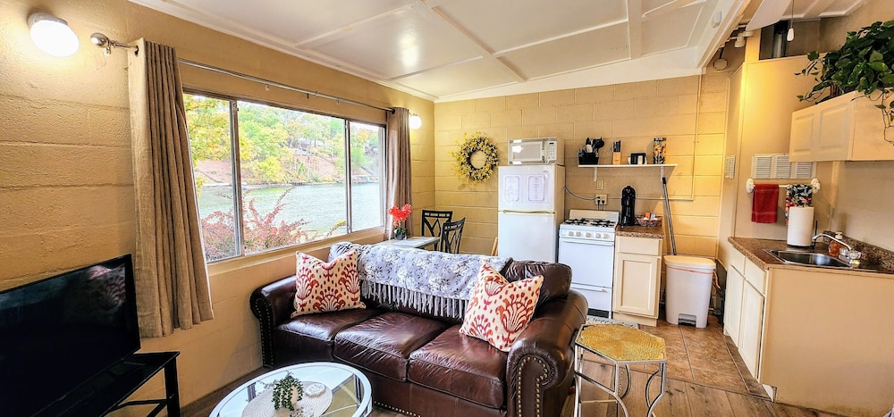 Edgewater Resort Cottage #1 - photo 87