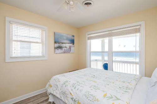 Absolute Beach by Oak Island Accommodations - photo 22
