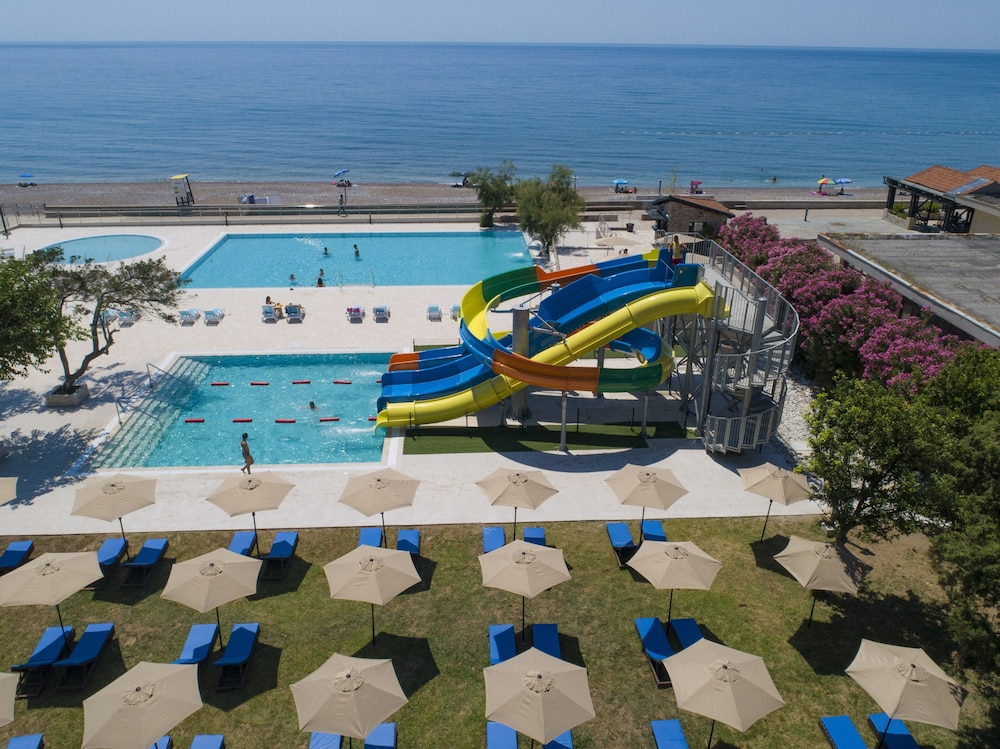 Pearl Beach Hotel - carbon neutral hotel in Montenegro