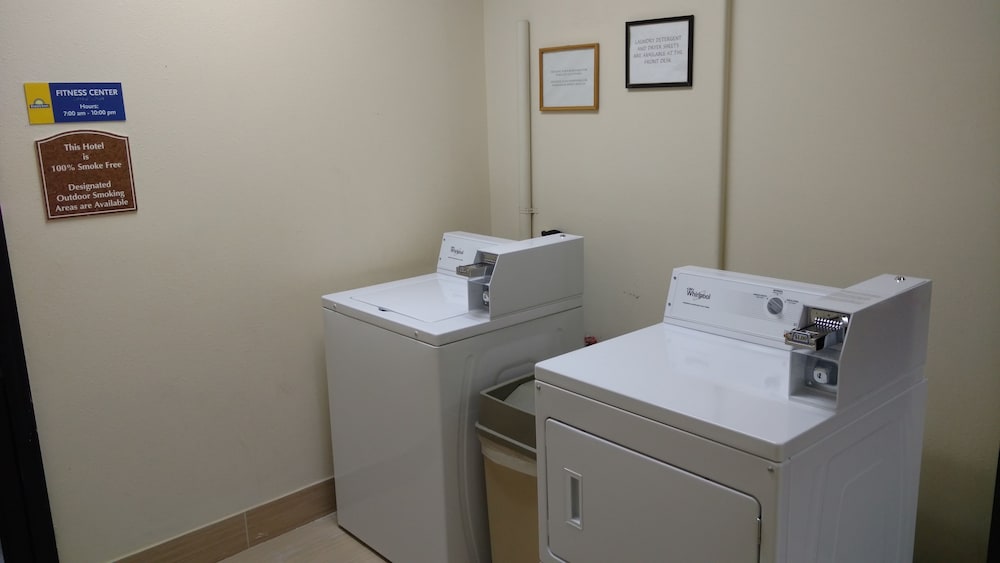Days Inn by Wyndham Ashland - photo 32