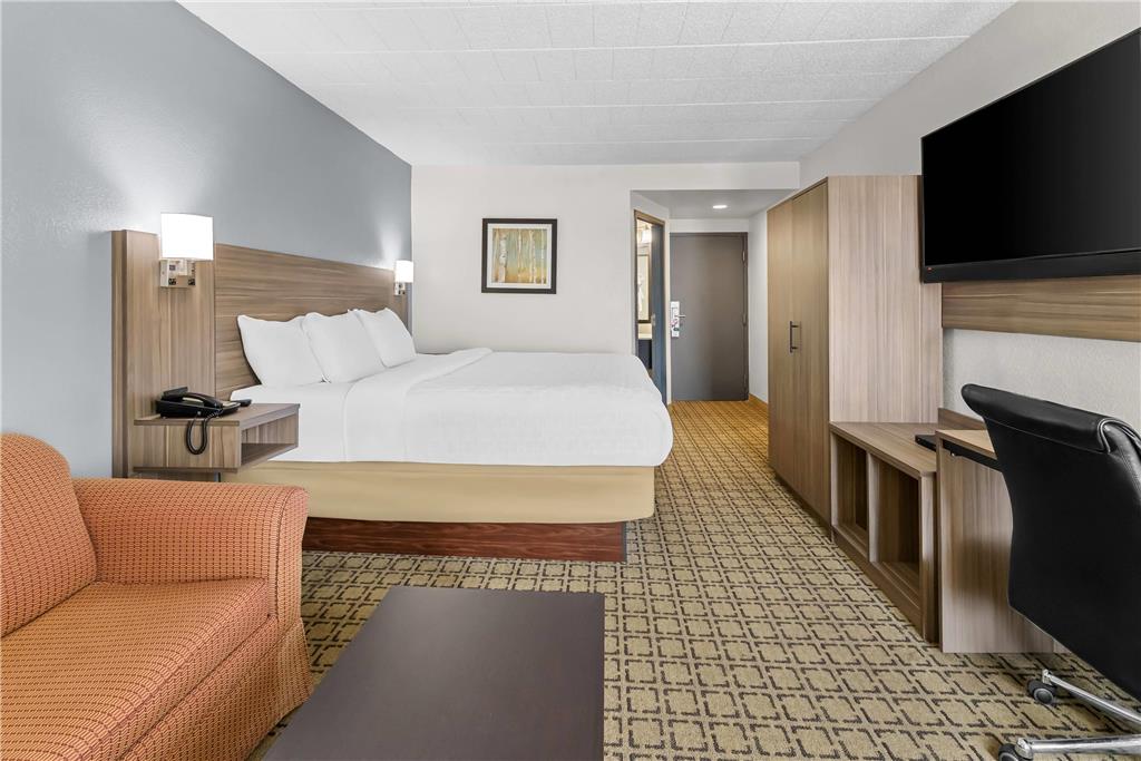 Clarion Inn Cranberry Township - photo 18