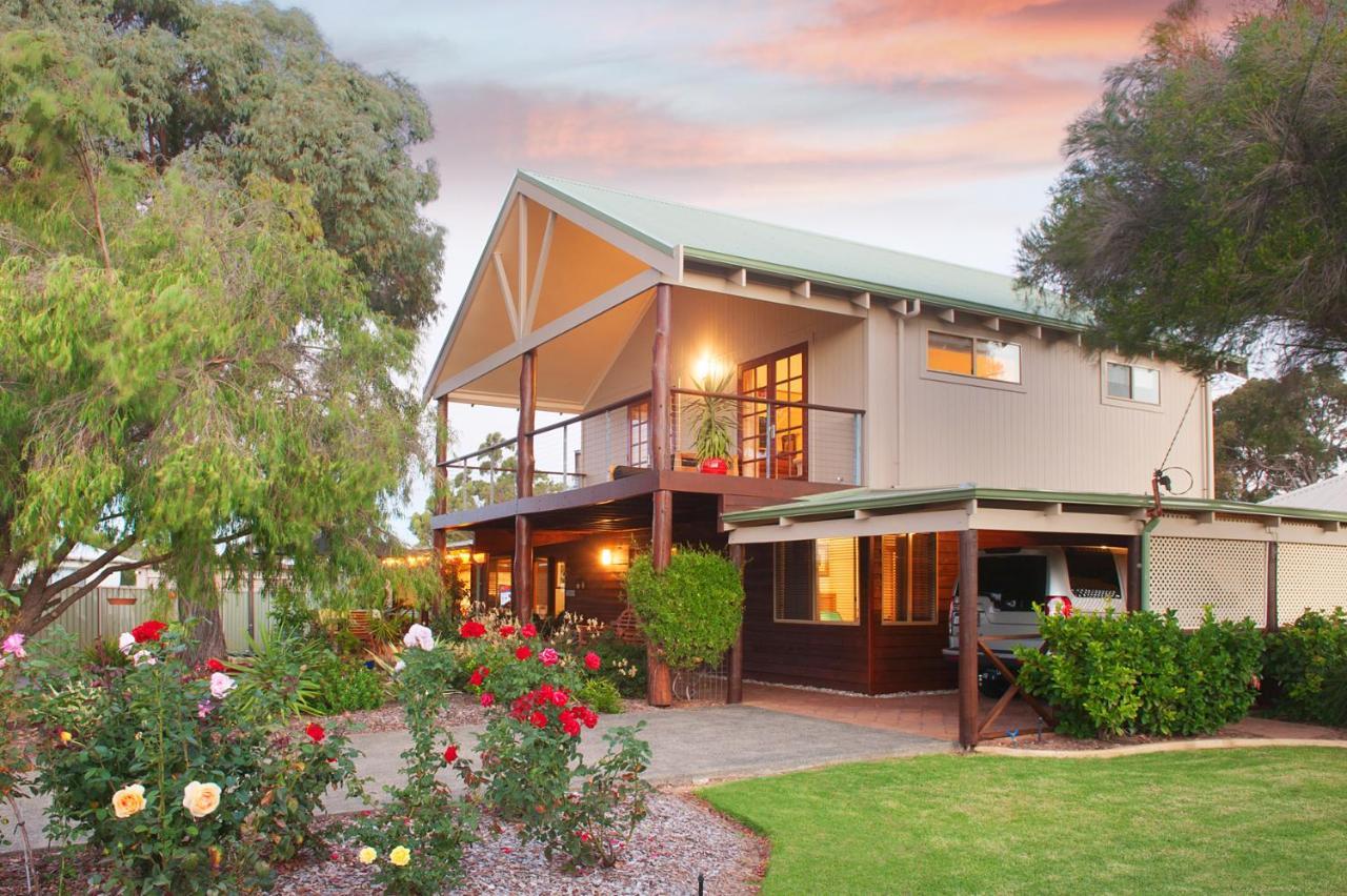 Sea Esta Town & Beach on Your Doorstep in Dunsborough, Australia