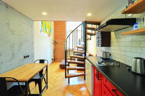 Tbilisi Heart Funky 1BR Apt By Wehost