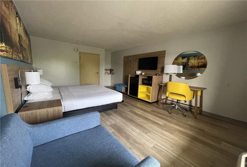 Days Inn & Suites by Wyndham York - photo 15
