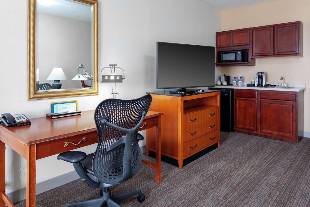 Hilton Garden Inn Charlotte North - photo 16