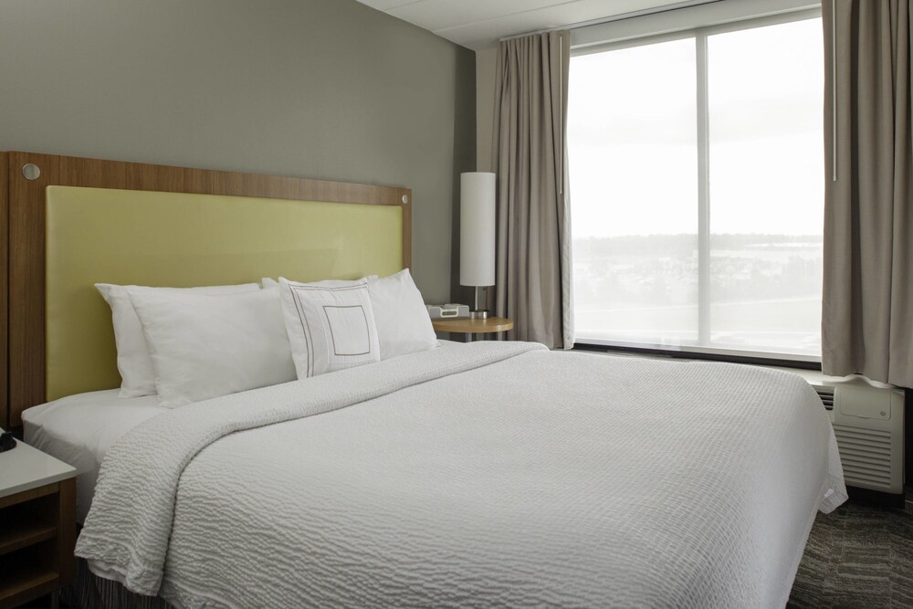 SpringHill Suites Cincinnati North Forest Park - photo 10