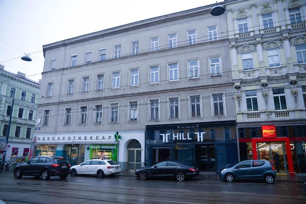 Raimond Apartment Ottakring Top 22 — 4-Star Luxury Hotel in Vienna, Austria