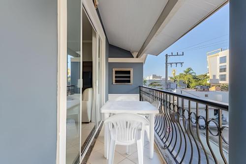 Excelente Apartamento 190m da Praia de bombinhas 3 dorms 6 pessoas